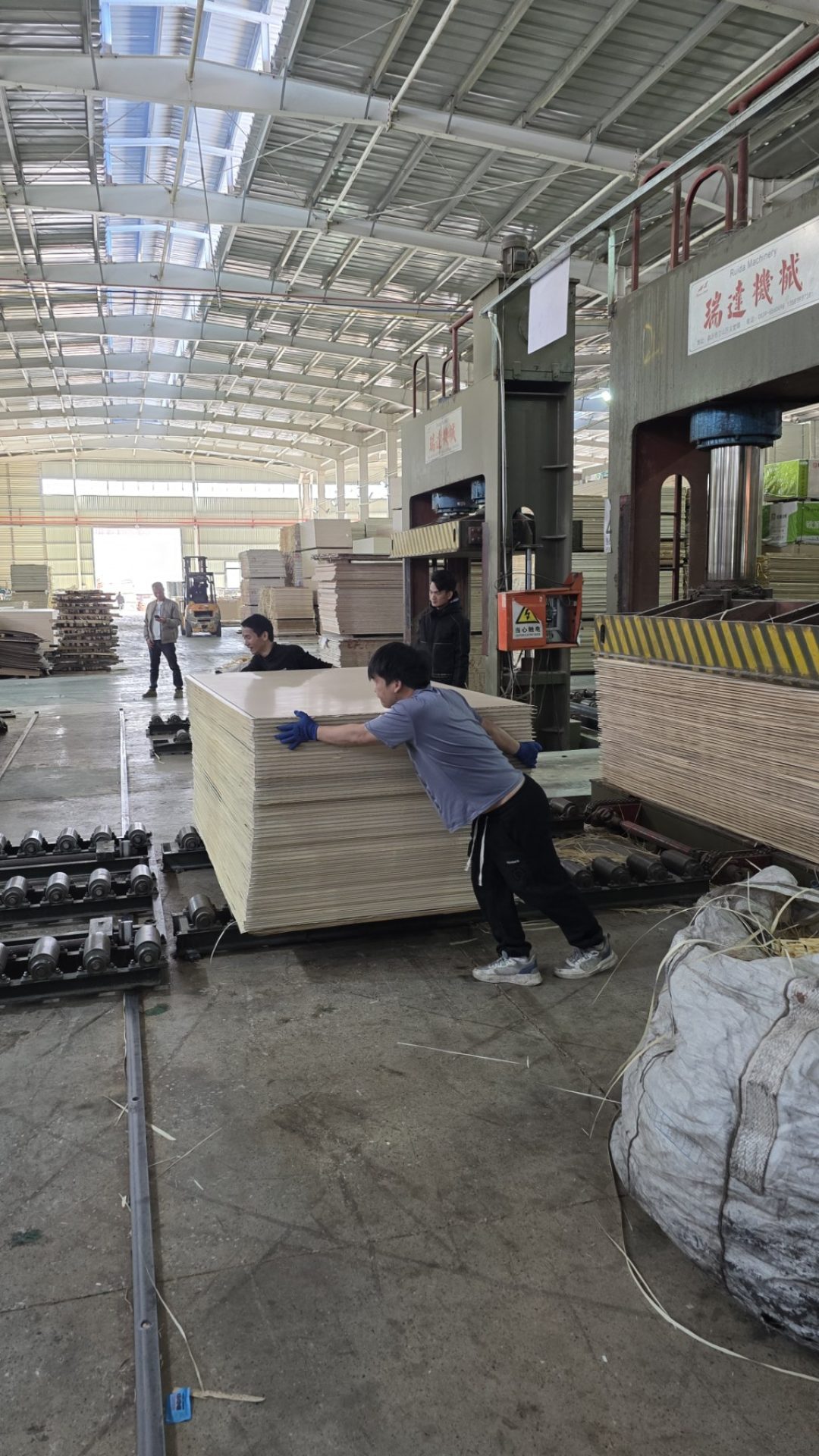 Jobreference_trading19